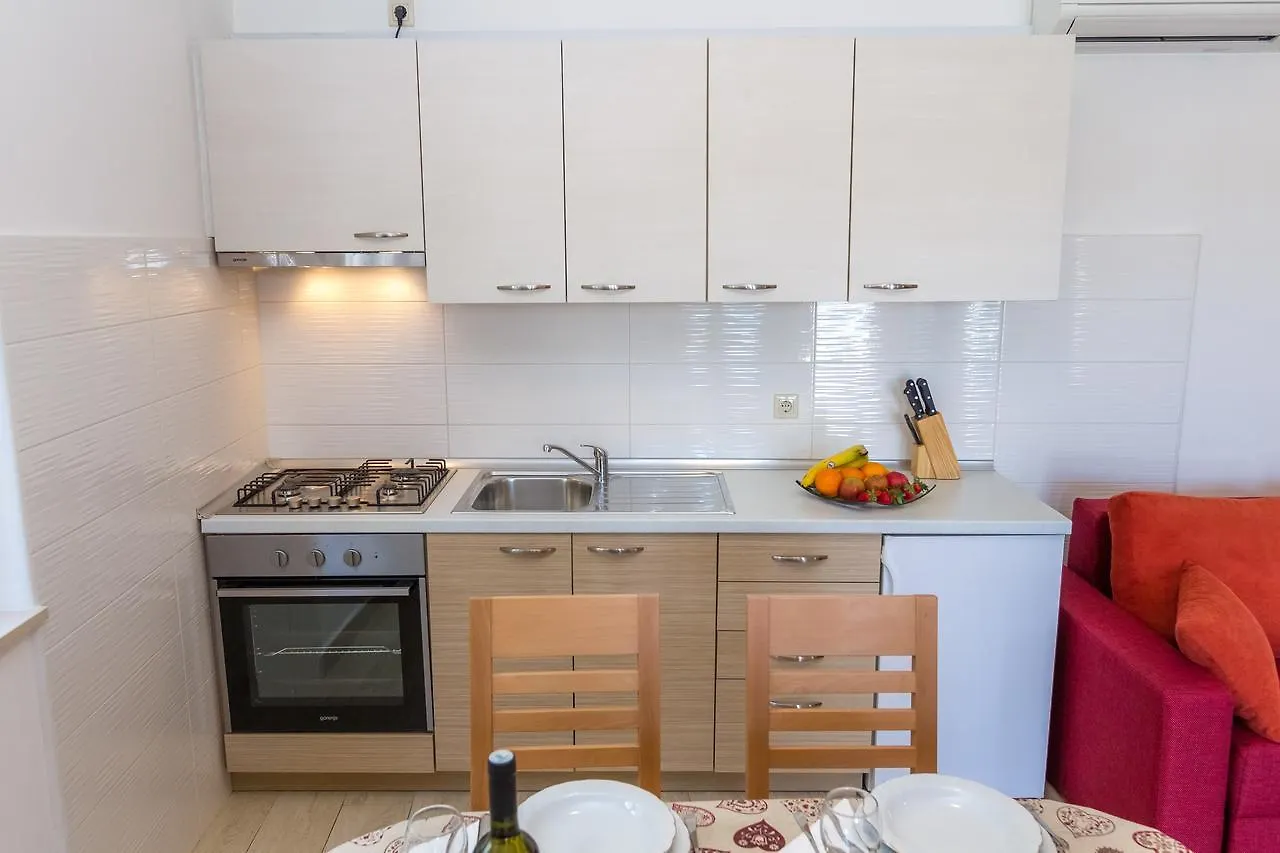 Apartments Medini Veli Rat