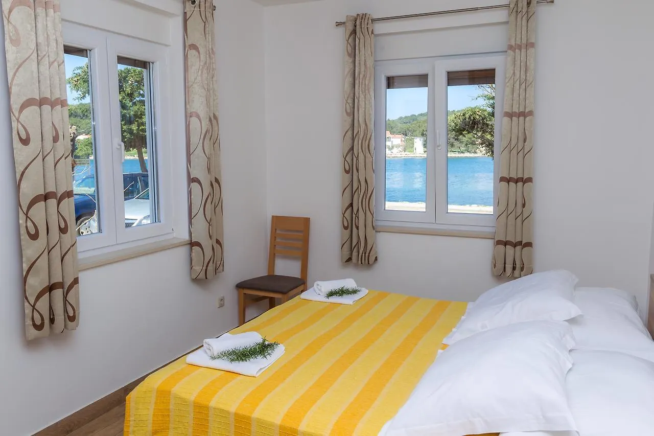 Apartments Medini Veli Rat