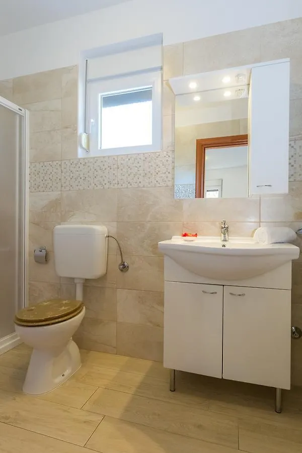 Apartments Medini Veli Rat Croatia