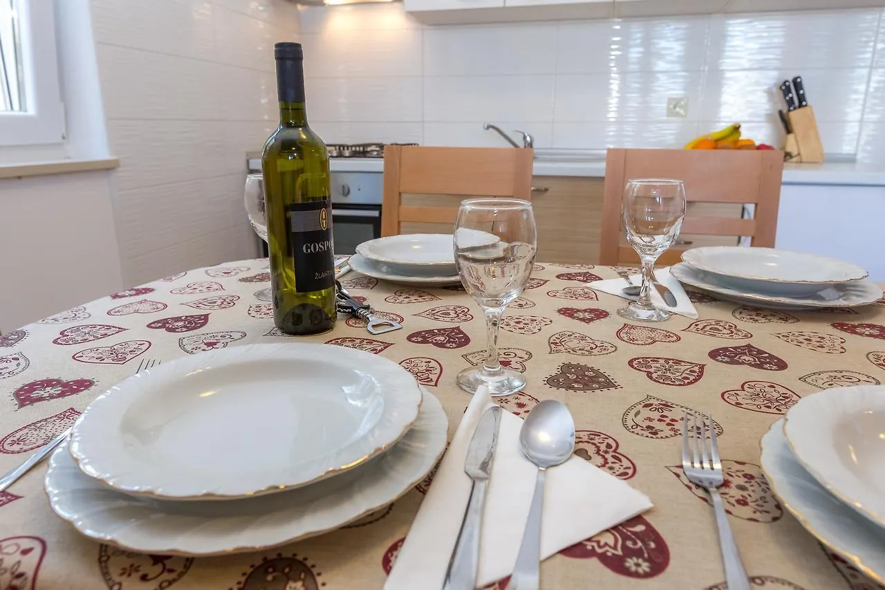 Apartments Medini Veli Rat Croatia