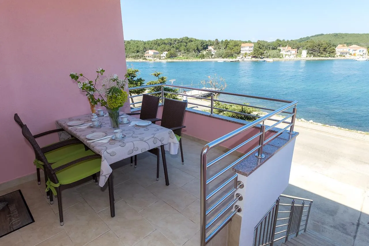 Apartments Medini Veli Rat