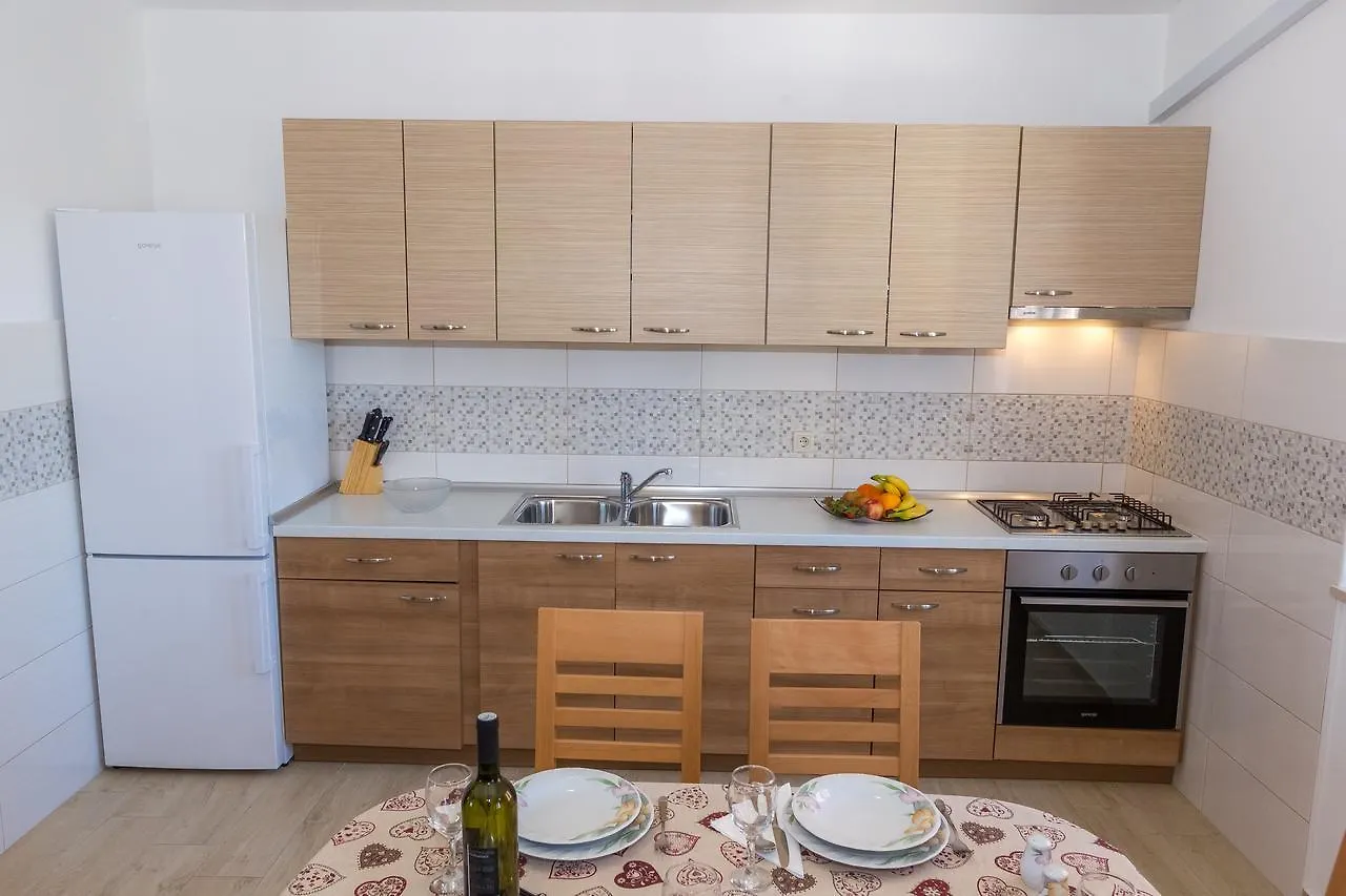 Apartments Medini Veli Rat