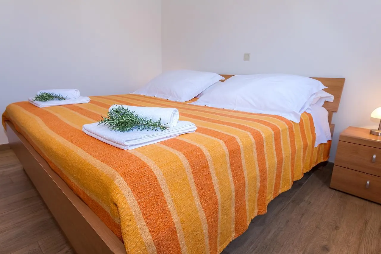 Apartments Medini Veli Rat