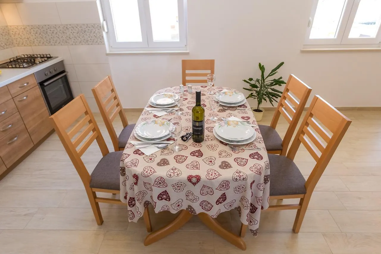 Apartments Medini Veli Rat 0*,  Croatia